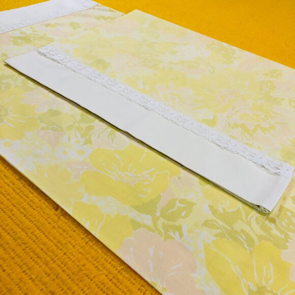 Vintage 70s TRUPREST Green Blush Pink Floral Pillowcase PAIR: White Lace Trim - Picture 10 of 11